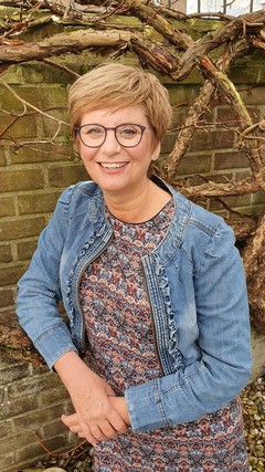 Ingrid - Psychosociaaltherapeut, Relatie (EFT)therapeut, EMDR master practioner, speltherapeut, counselor, coach, Brainspot master practioner